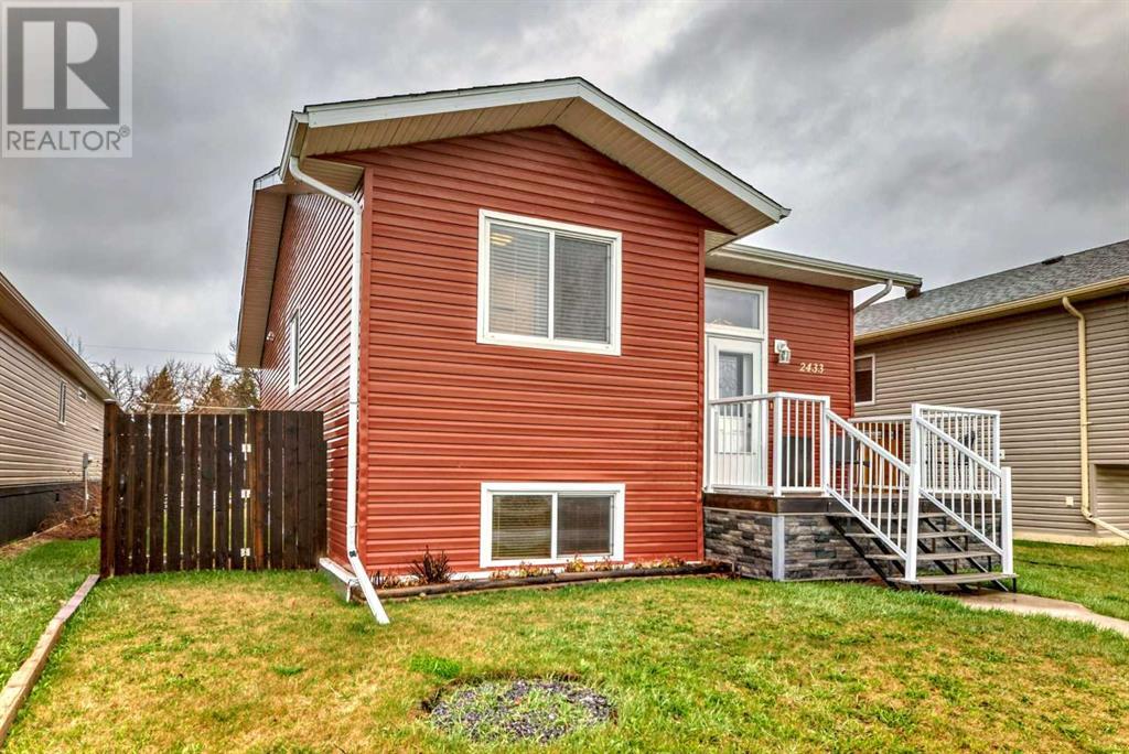 2433 Lawrence Lane, Bowden, Alberta  T0M 0K0 - Photo 3 - A2216745