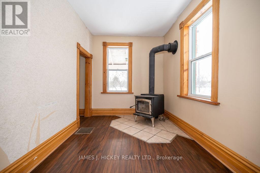 20 Main Street, Laurentian Hills, Ontario  K0J 1J0 - Photo 10 - X11961333