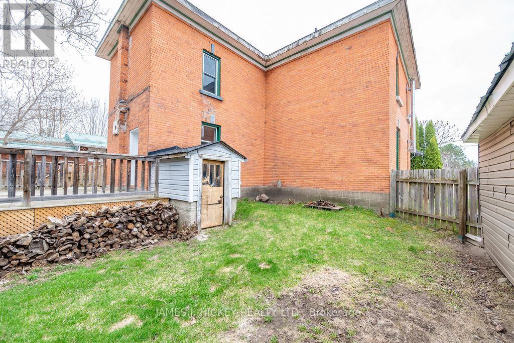 20 Main Street, Laurentian Hills, Ontario  K0J 1J0 - Photo 36 - X11961333