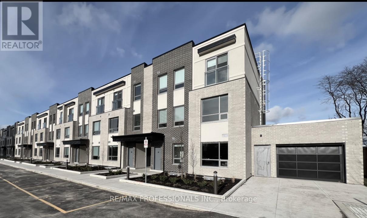 122 - 62 DIXFIELD DRIVE, Toronto, Ontario