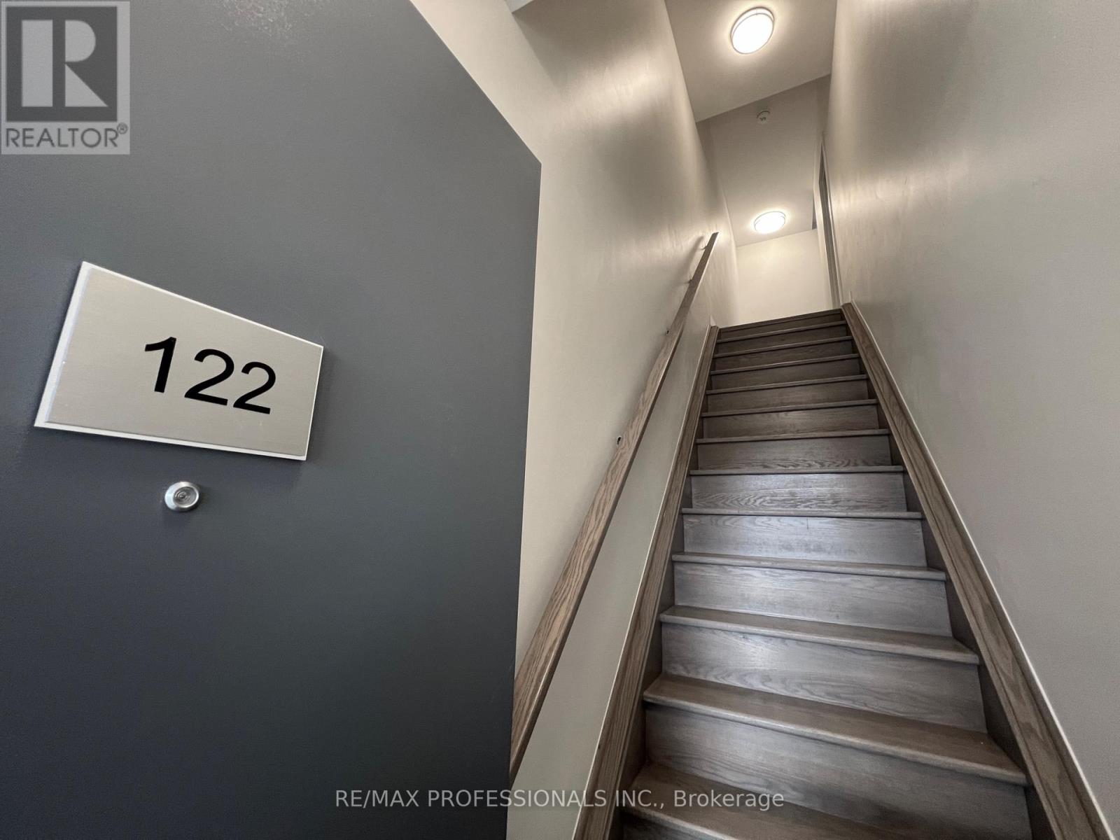 122 - 62 Dixfield Drive, Toronto, Ontario  M9C 3W1 - Photo 2 - W12121679