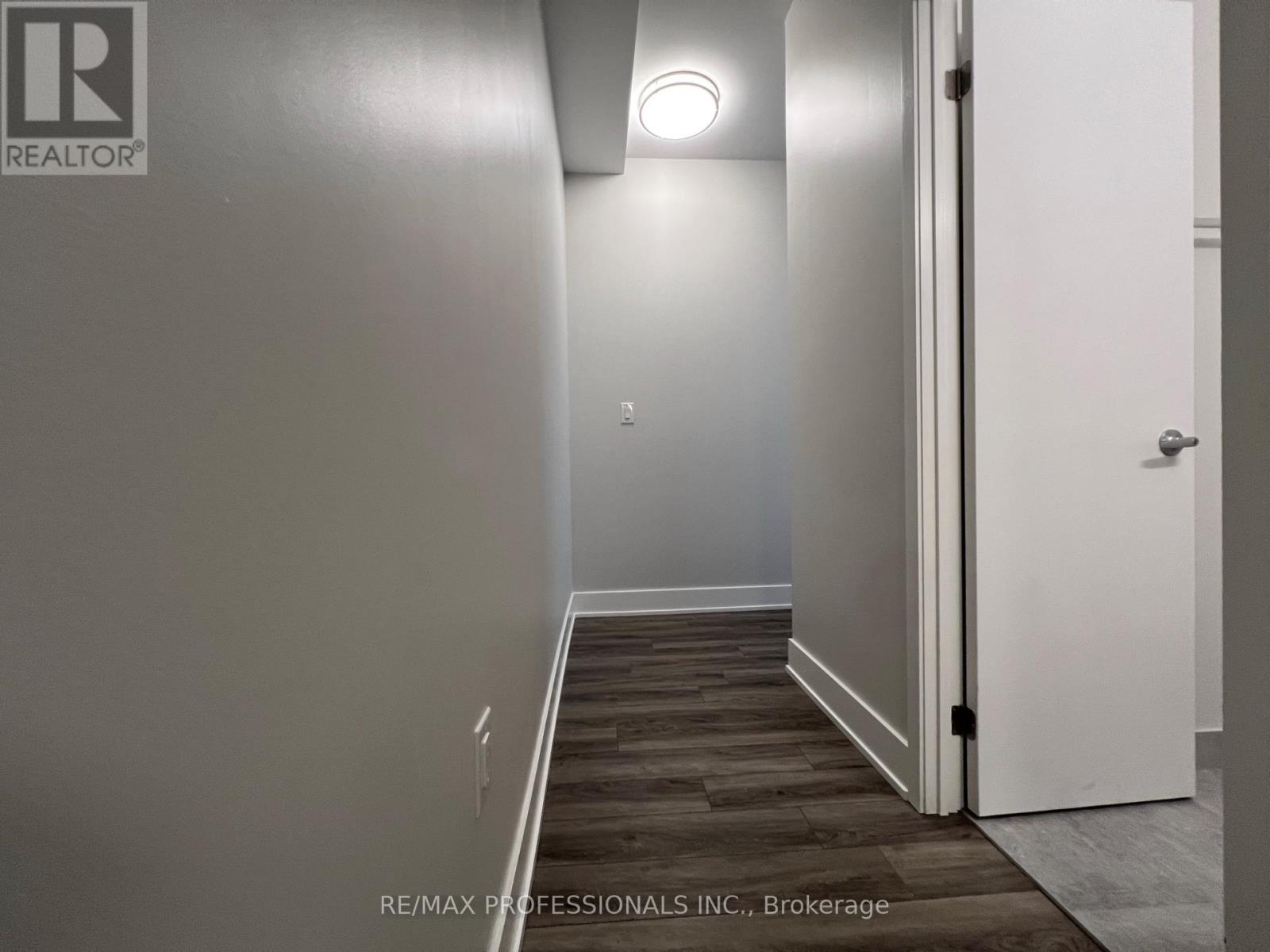 122 - 62 Dixfield Drive, Toronto, Ontario  M9C 3W1 - Photo 3 - W12121679