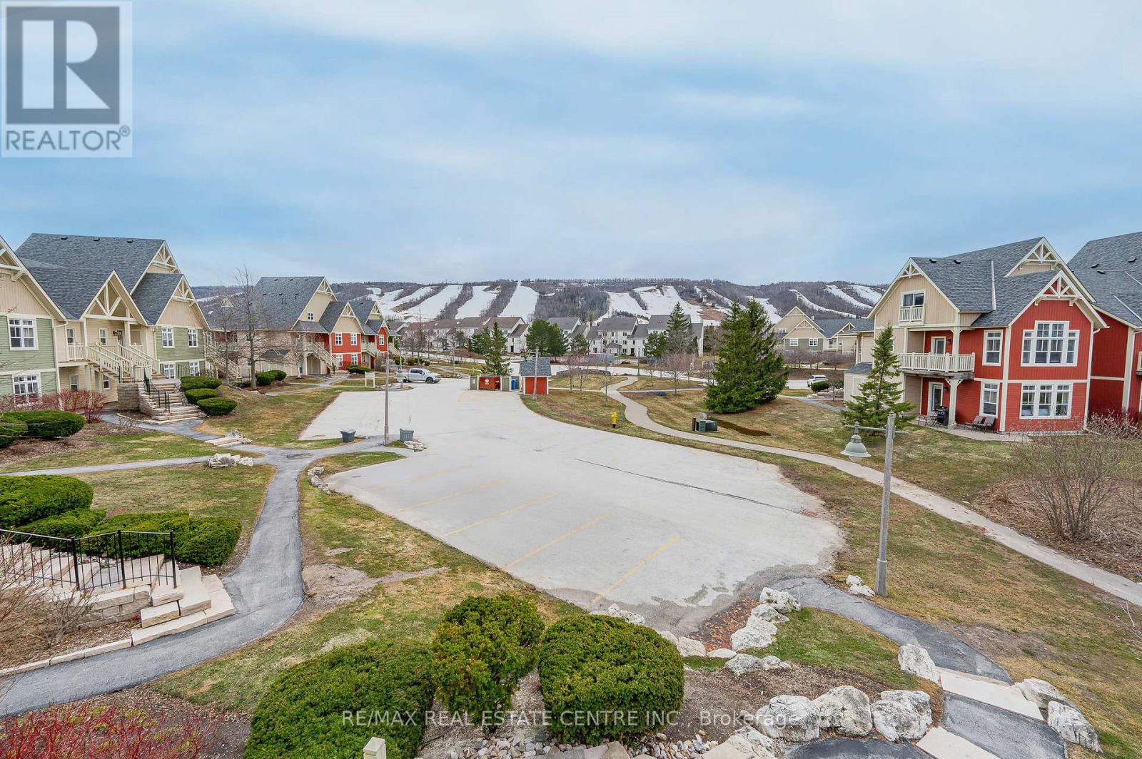 228 - 125 Fairway Court, Blue Mountains, Ontario  L9Y 0P8 - Photo 37 - X12121676