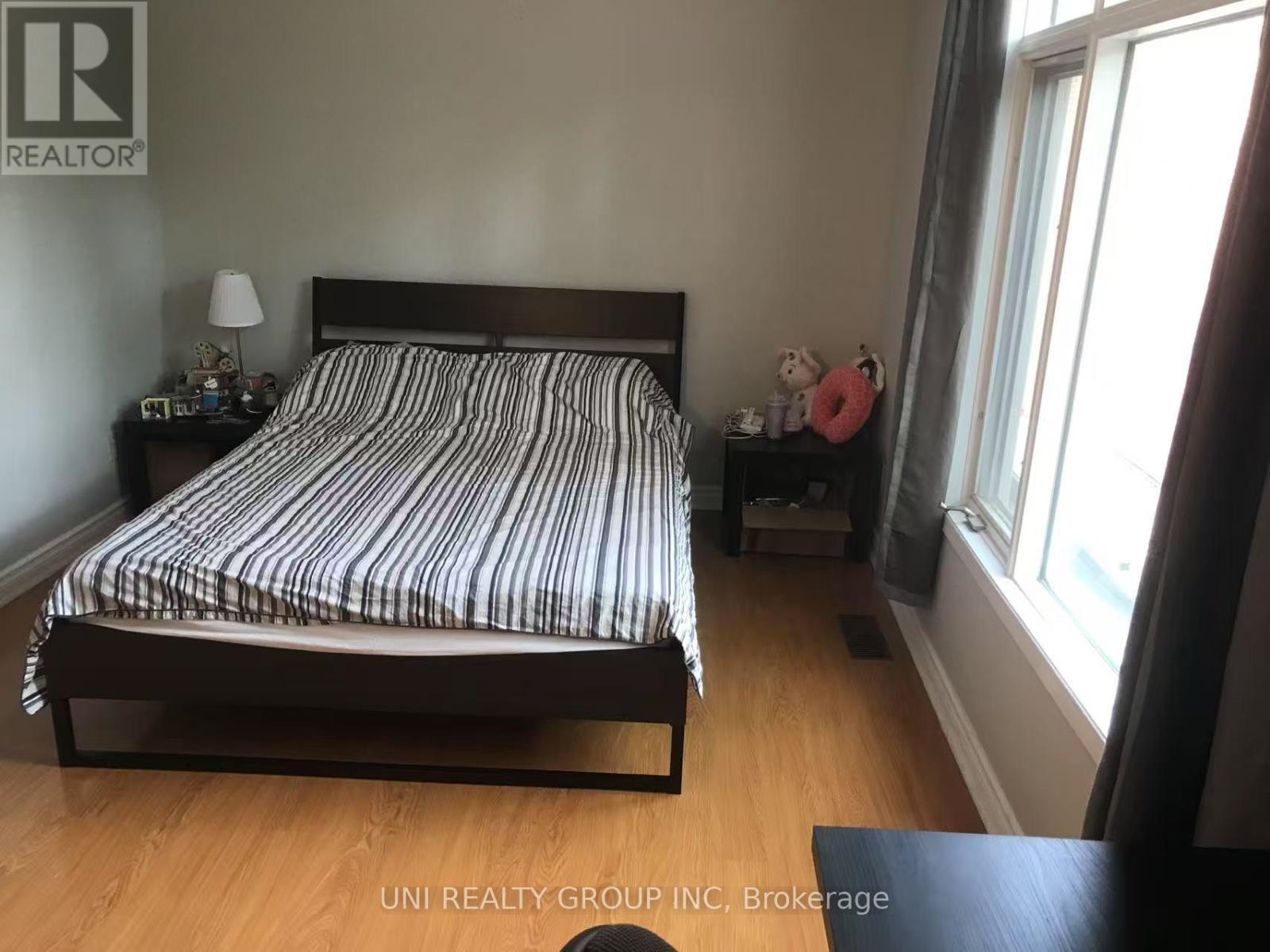68 Greenfield Avenue, Ottawa, Ontario  K1S 0X7 - Photo 5 - X12103721