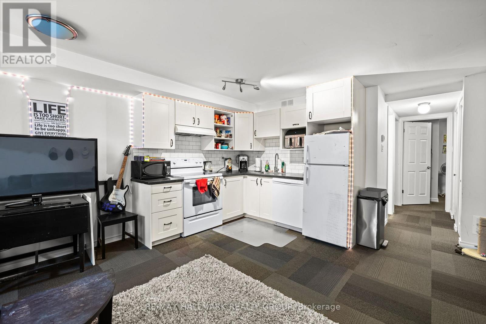 135 Glamorgan Drive, Ottawa, Ontario  K2L 1R7 - Photo 19 - X12121698