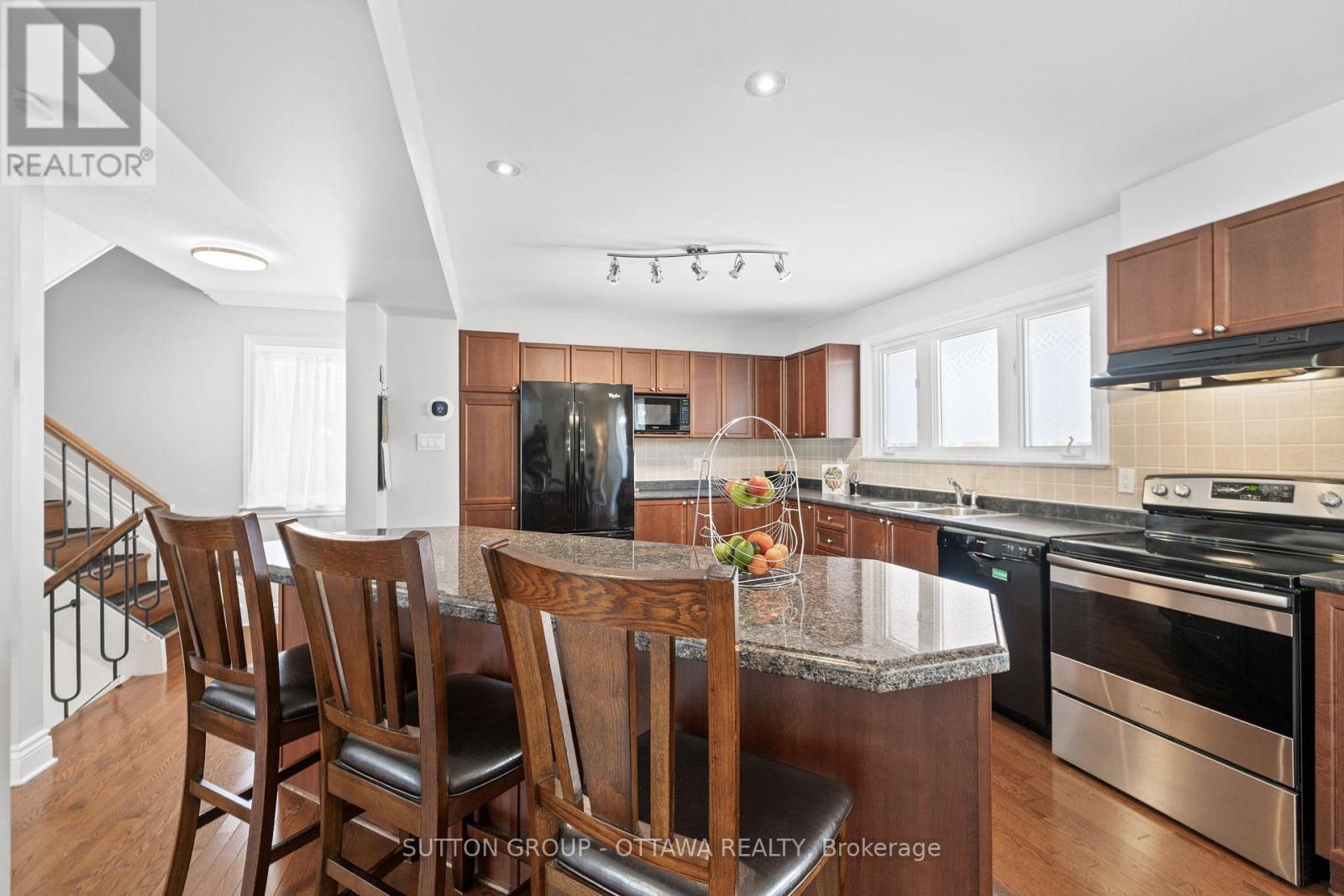 Property at 124 MONTEREY DRIVE image 4