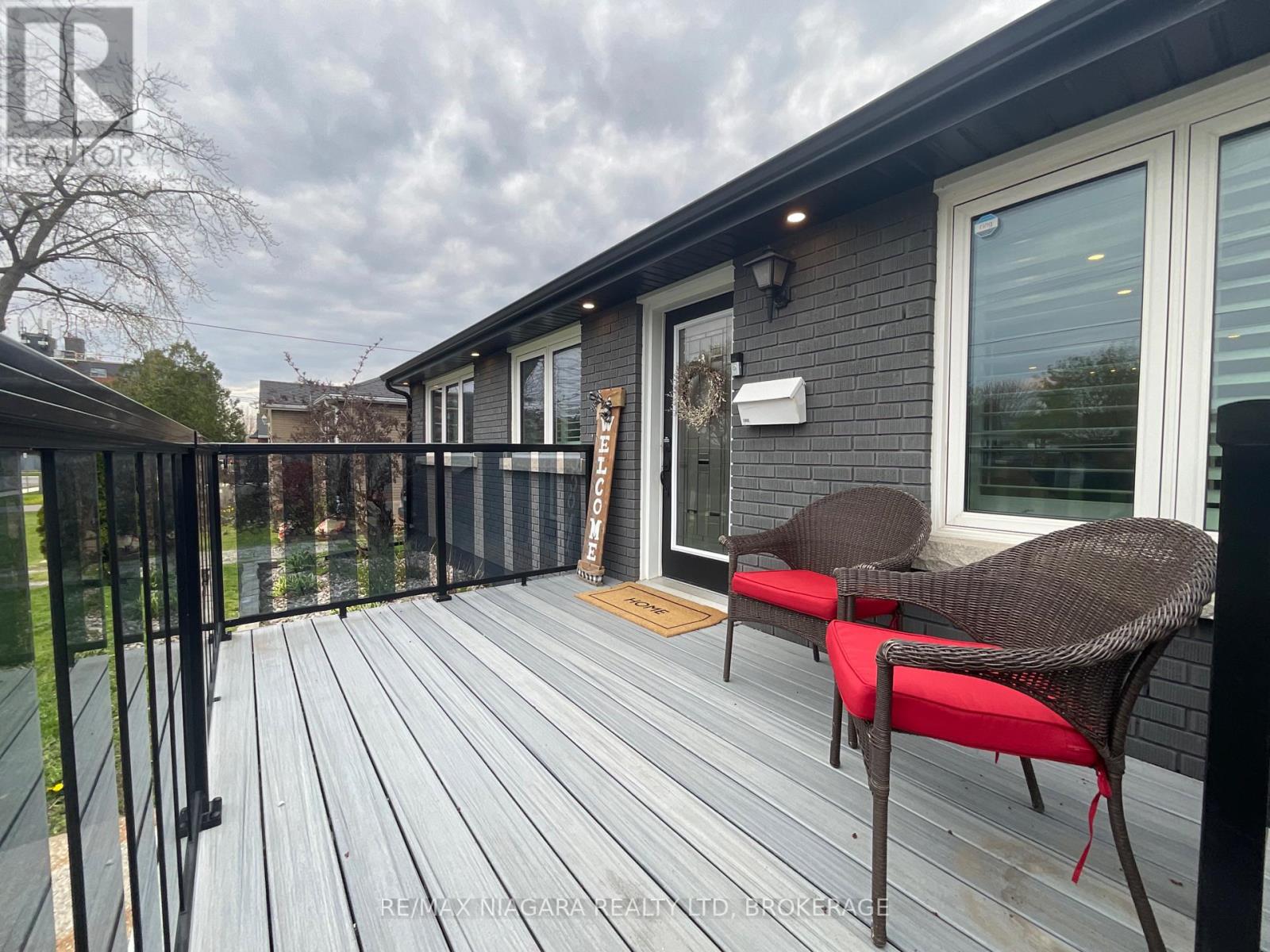 56 Maple Park Drive, Welland (Prince Charles), Ontario  L3C 3X6 - Photo 3 - X12121688