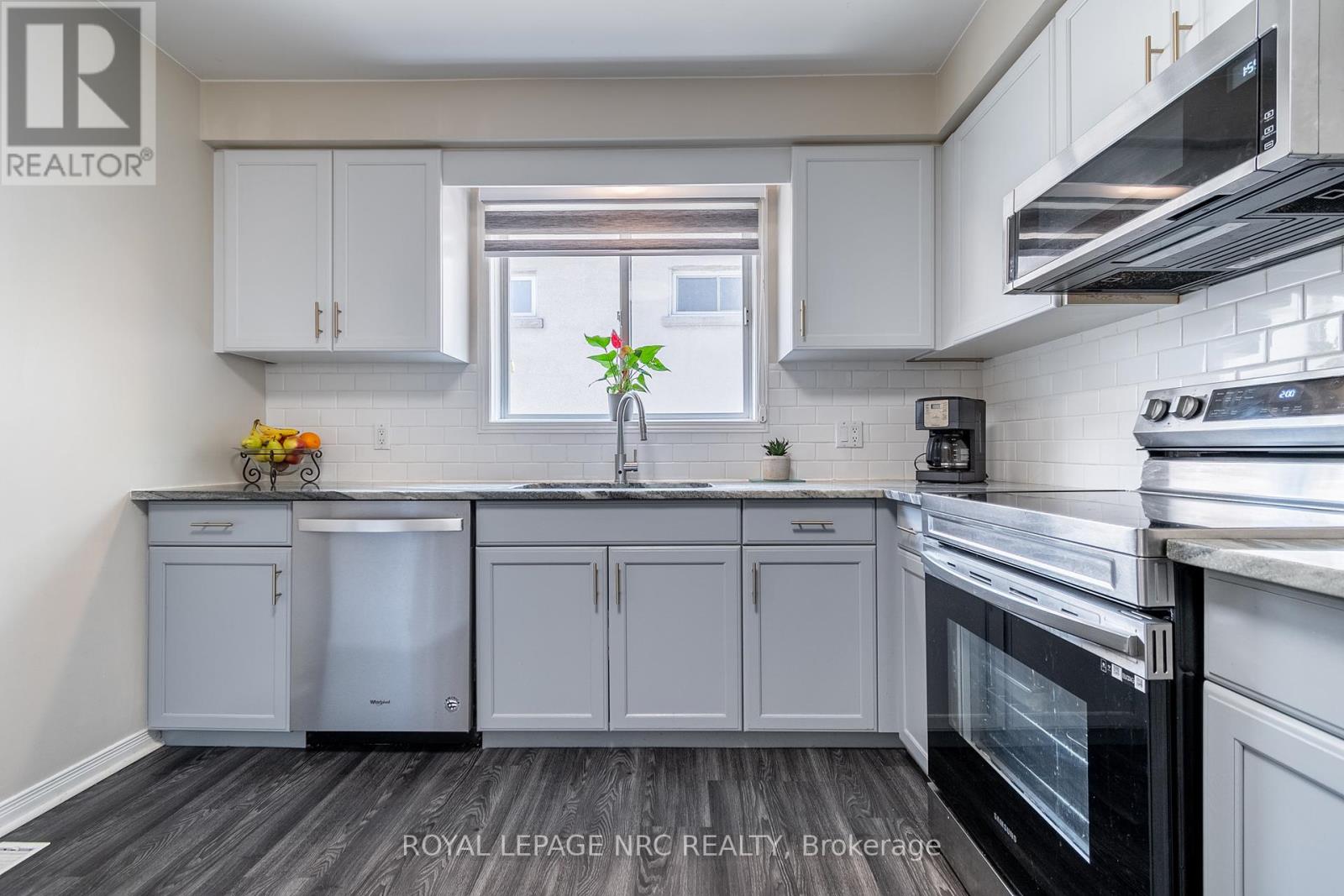 1387 Station Street, Pelham (Fonthill), Ontario  L3B 5N5 - Photo 11 - X12121708