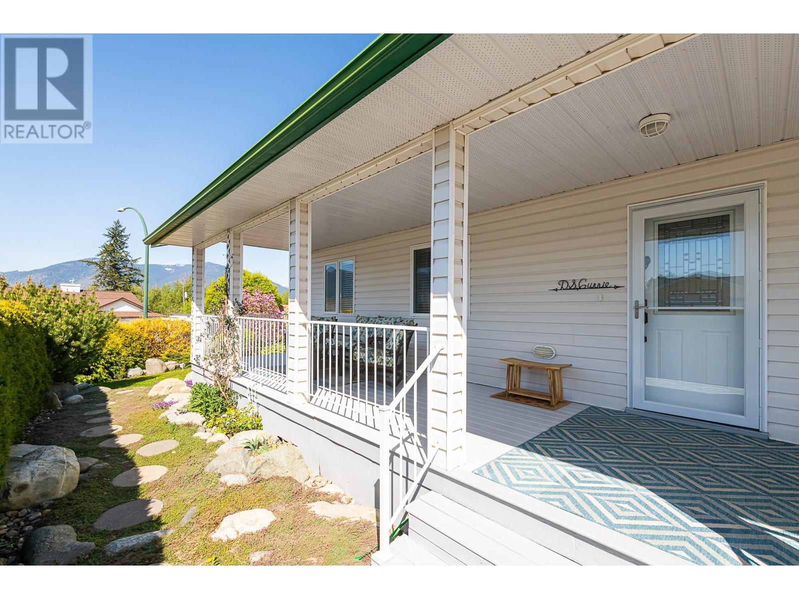 304 Dugan Street, Creston, British Columbia  V0B 1G3 - Photo 8 - 10332590