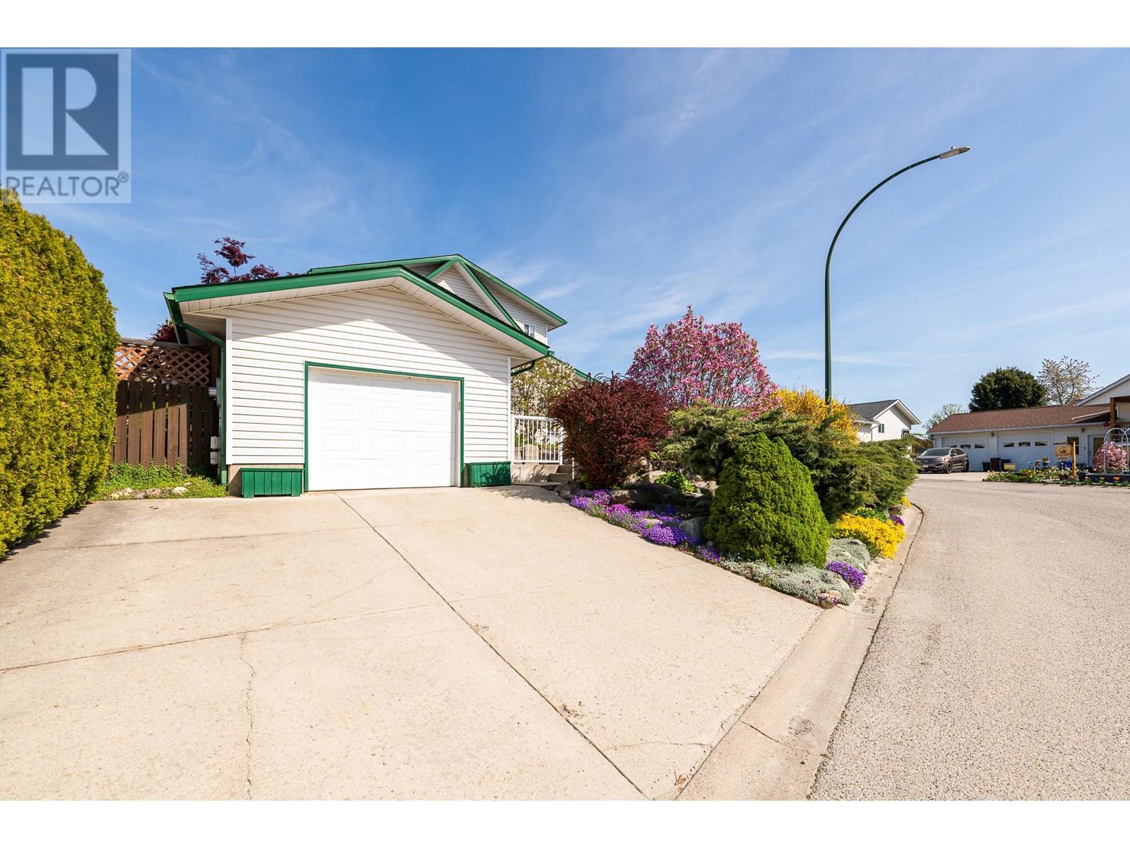 304 Dugan Street, Creston, British Columbia  V0B 1G3 - Photo 49 - 10332590
