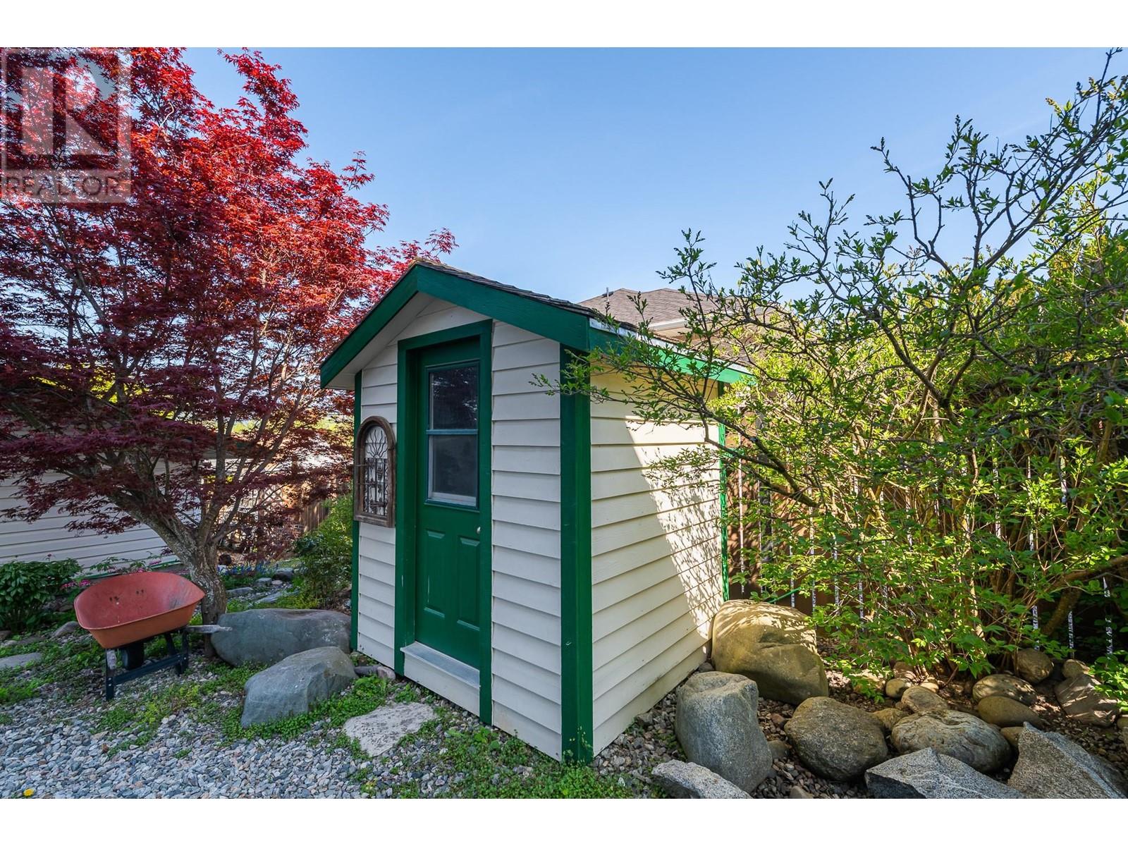 304 Dugan Street, Creston, British Columbia  V0B 1G3 - Photo 6 - 10332590