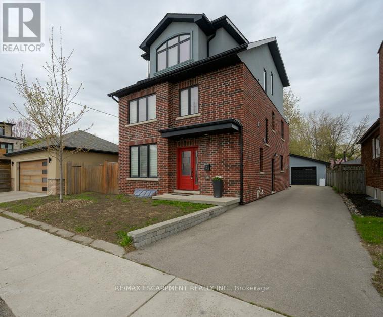 Property at 820 COSBURN AVENUE image 1