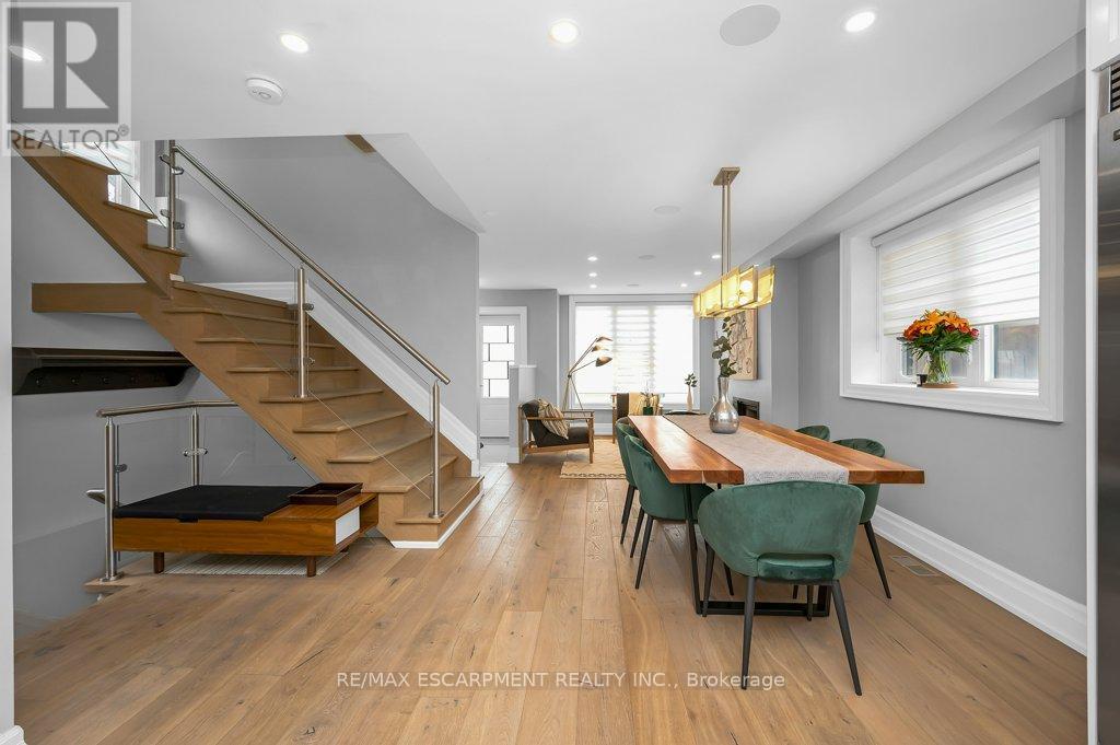 Property at 820 COSBURN AVENUE image 5