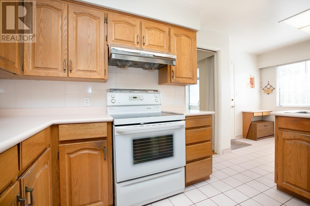 532 W 64th Avenue, Vancouver, British Columbia  V6P 2K9 - Photo 8 - R2997291