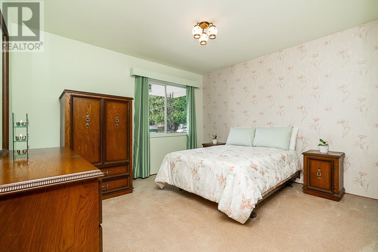 7766 Davies Street, Burnaby, British Columbia  V3N 3H4 - Photo 12 - R2997531