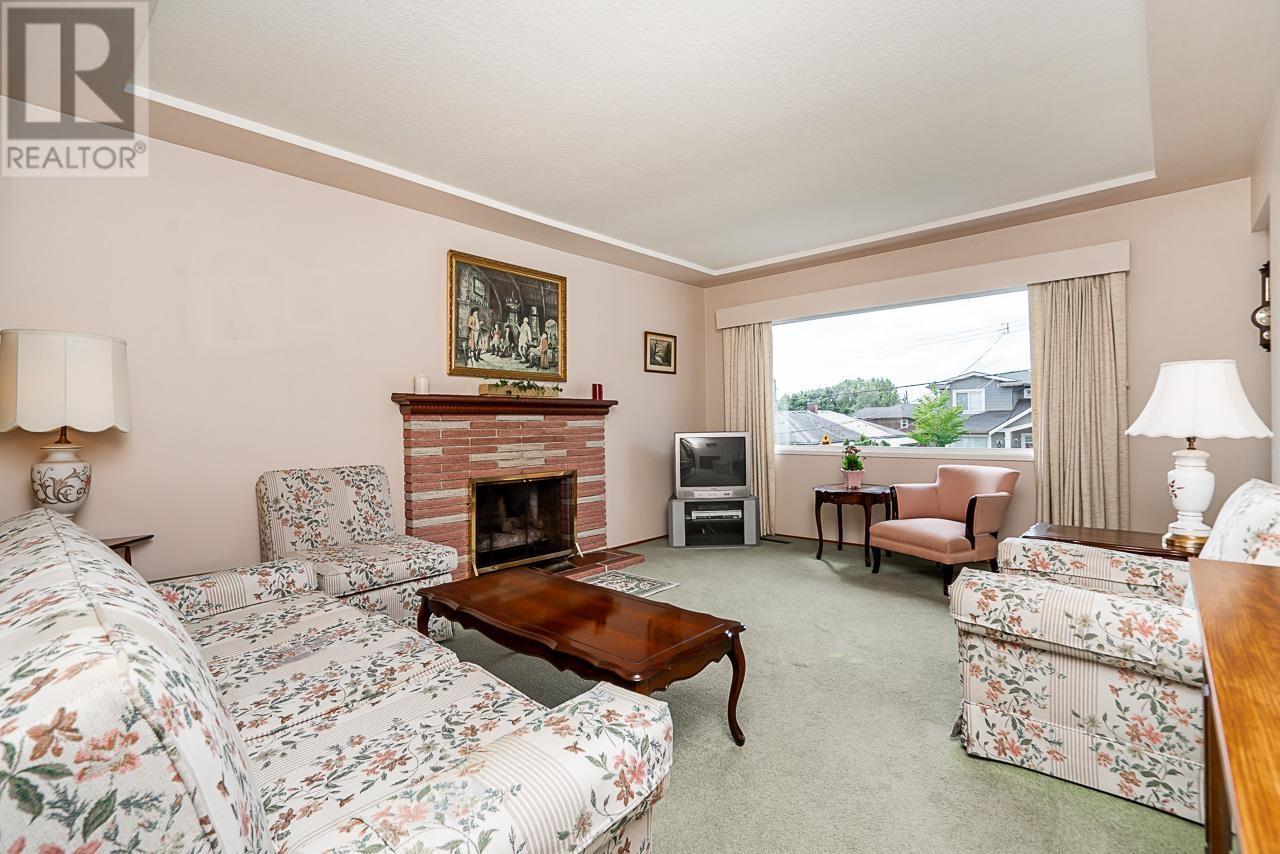 Property at 7766 DAVIES STREET image 4