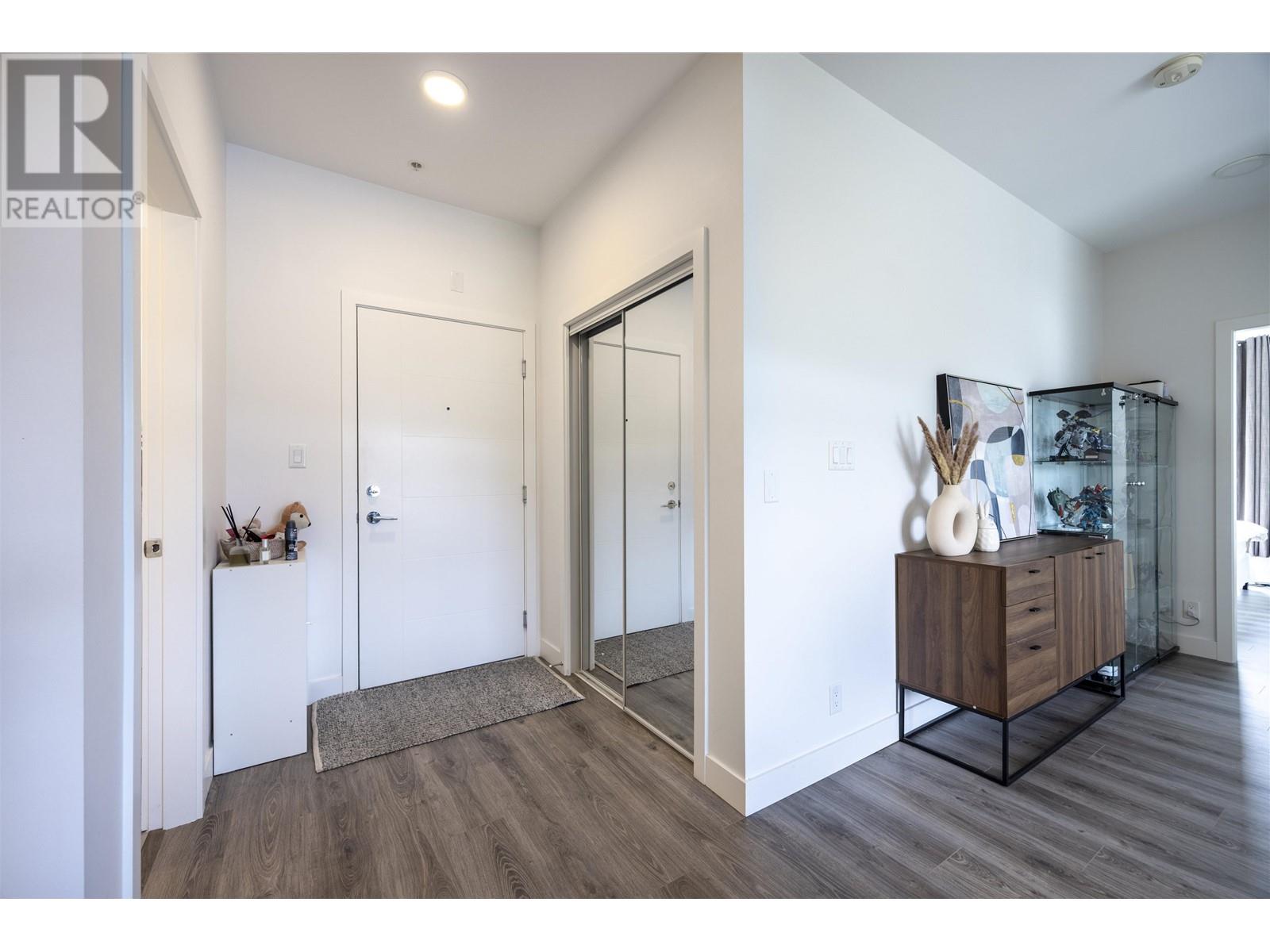 606 700 Clarke Road, Coquitlam, British Columbia  V3J 0K5 - Photo 5 - R2997501