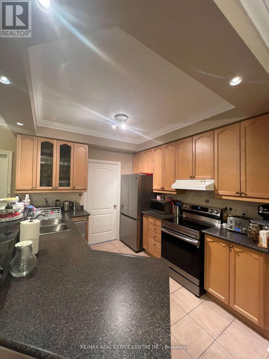 307 - 3351 Cawthra Road, Mississauga, Ontario  L5A 4N5 - Photo 13 - W12121717