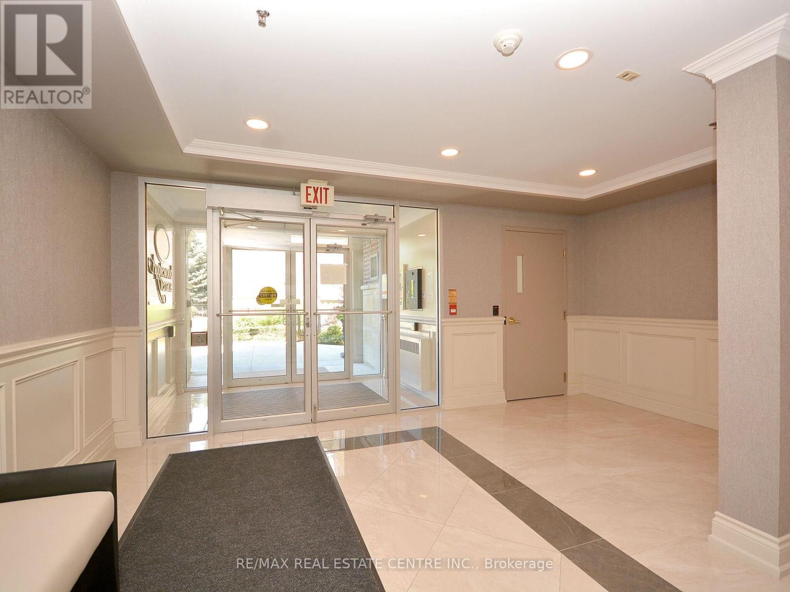 307 - 3351 Cawthra Road, Mississauga, Ontario  L5A 4N5 - Photo 3 - W12121717