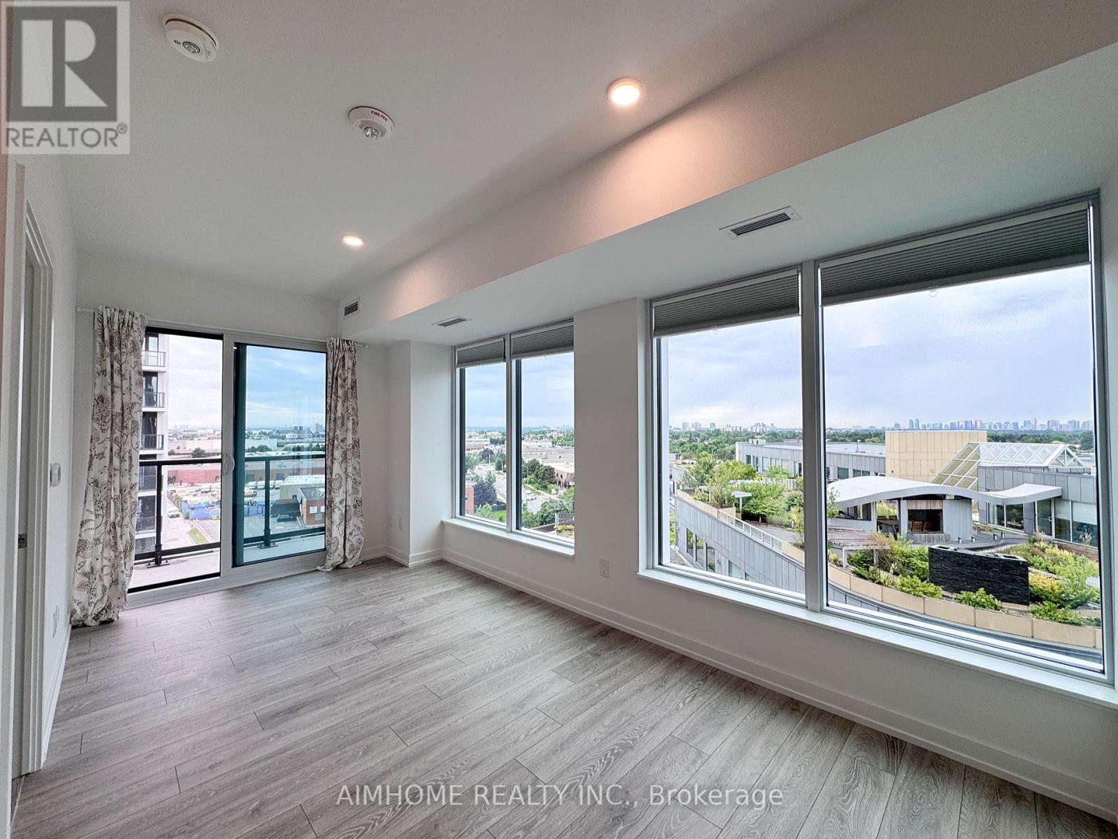 907 - 1100 Sheppard Avenue W, Toronto, Ontario  M3J 0H1 - Photo 5 - W12121721
