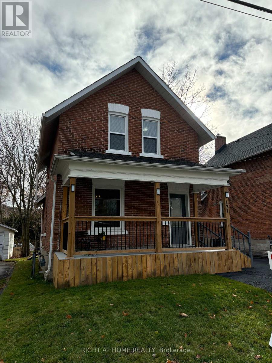 Property at 121 DURHAM STREET W image 2