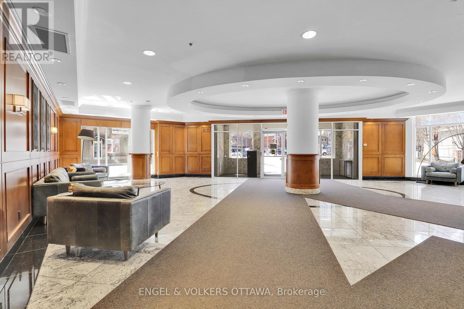 202 - 195 Besserer Street, Ottawa, Ontario  K1N 0B6 - Photo 4 - X12121745