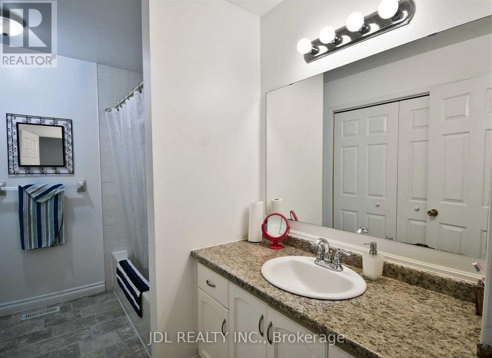 Unit 1 - 212 Ways Bay Drive, Georgina (Keswick North), Ontario  L4P 2M7 - Photo 15 - N12121761