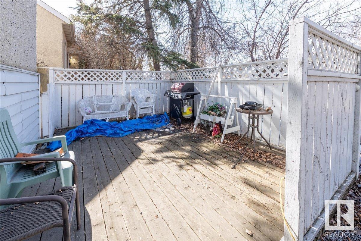 Property at 8007 125 AV NW image 5