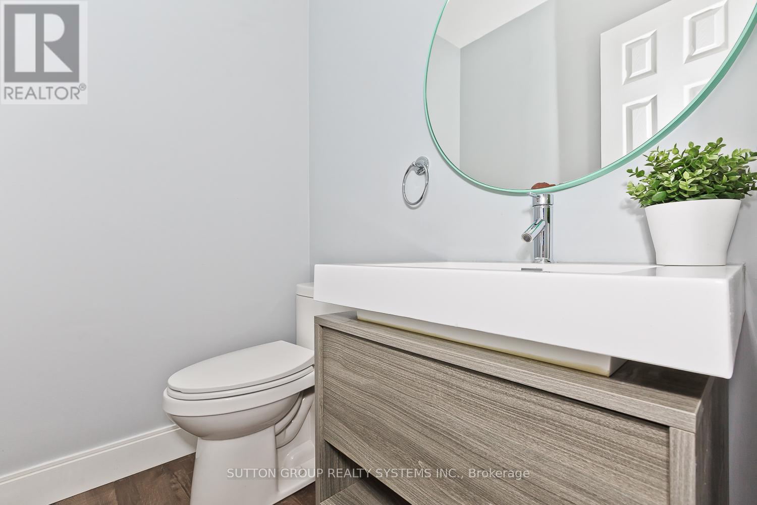 2106 Dunmore Avenue, Burlington, Ontario  L7L 6V9 - Photo 13 - W12121730