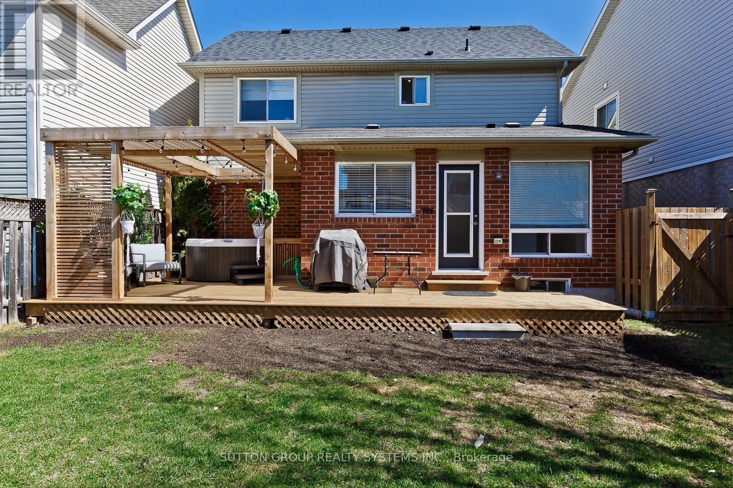 2106 Dunmore Avenue, Burlington, Ontario  L7L 6V9 - Photo 34 - W12121730