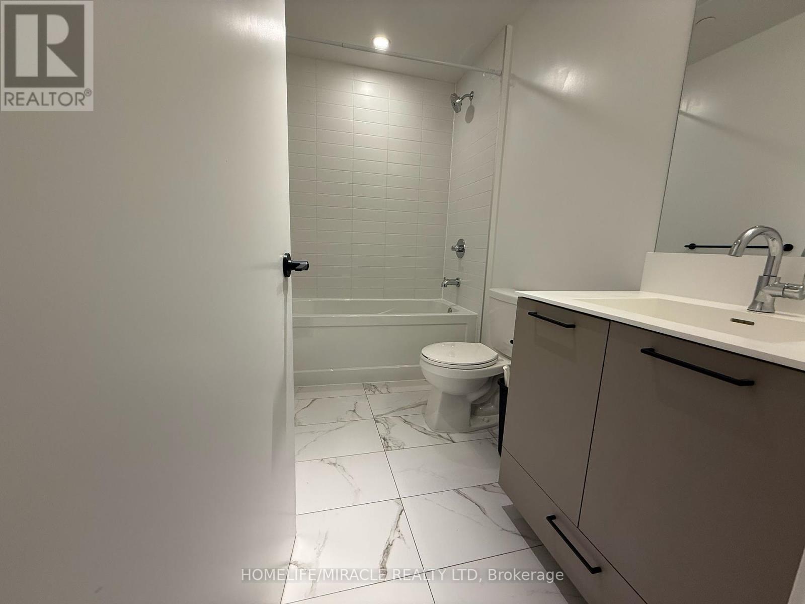 306 - 10 Lagerfeld Drive, Brampton (Northwest Brampton), Ontario  L7A 5L3 - Photo 9 - W12121758