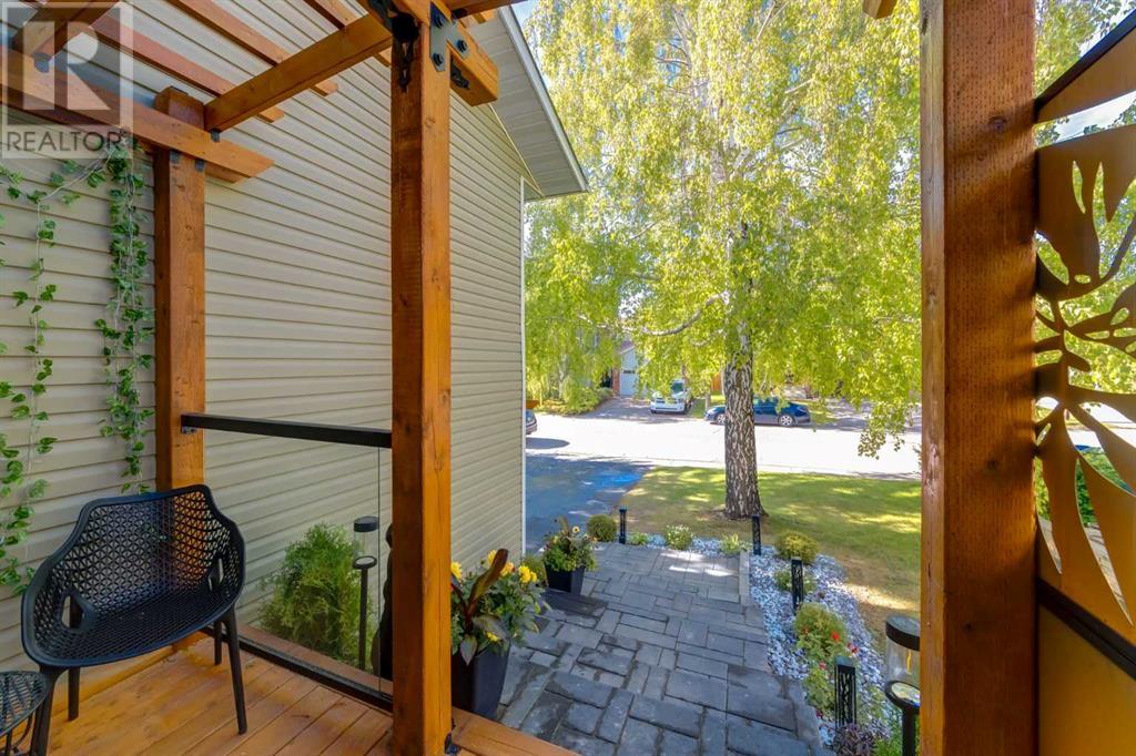 Property at 63 Edendale Crescent NW image 3