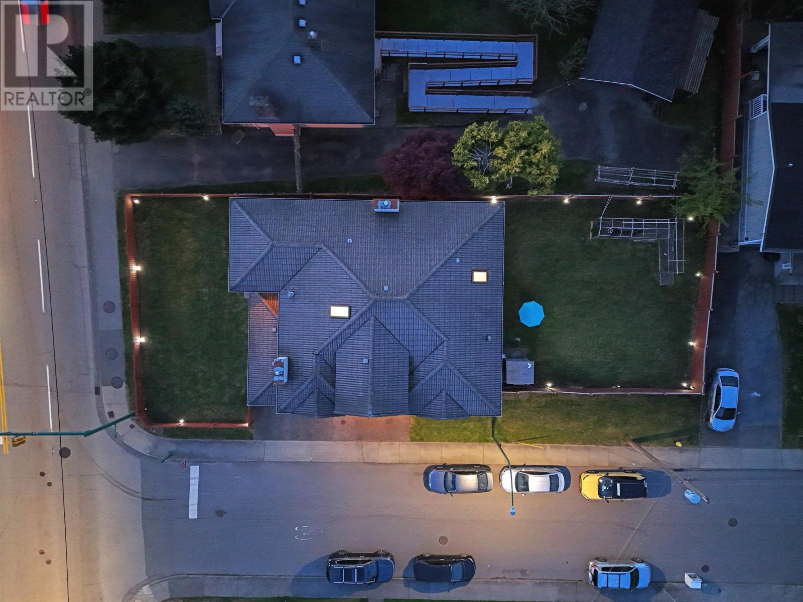 7707 12th Avenue, Burnaby, British Columbia  V3N 2K6 - Photo 25 - R2996230