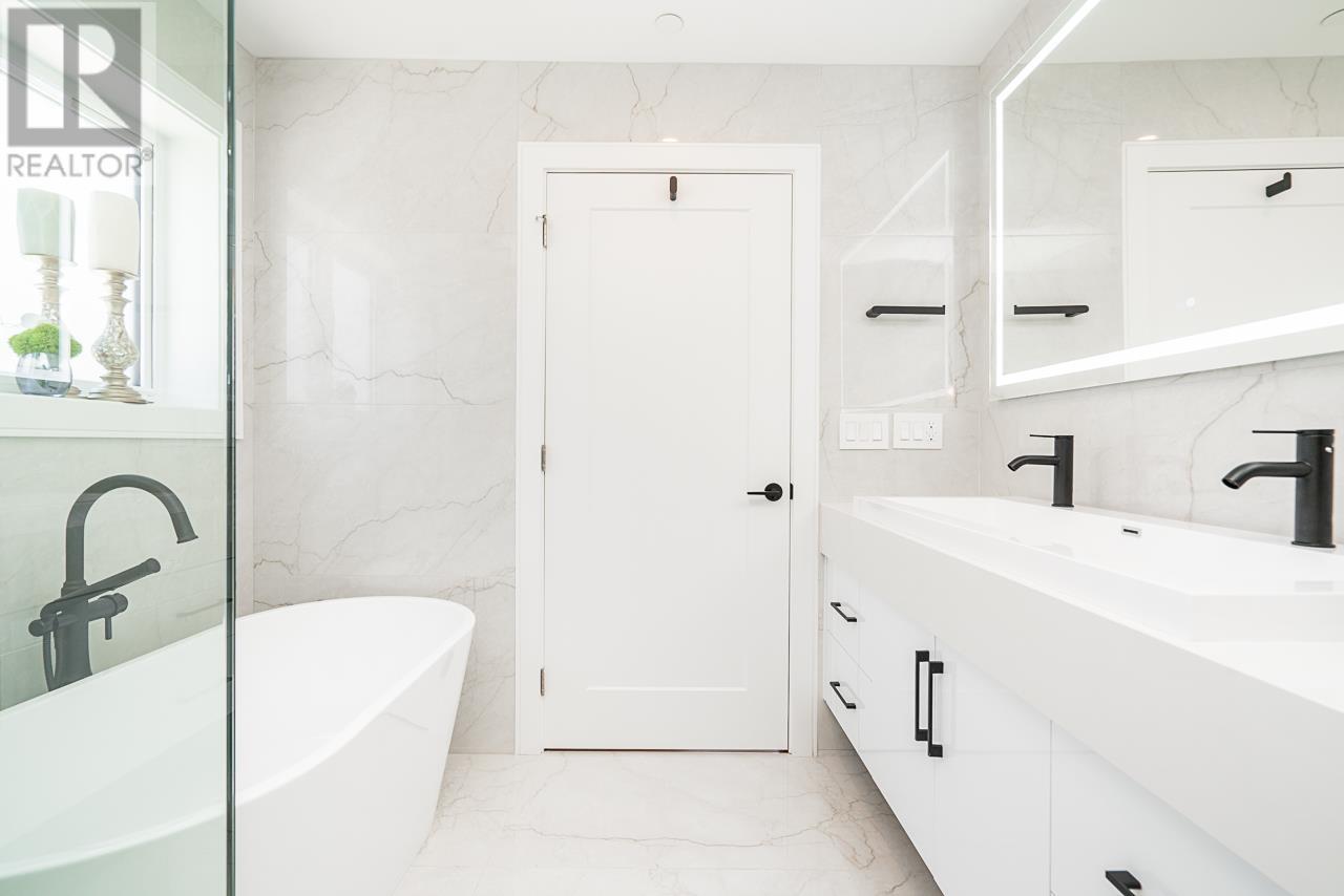 2356 West 16th Avenue, Vancouver, British Columbia  V6K 3B6 - Photo 18 - R2996367
