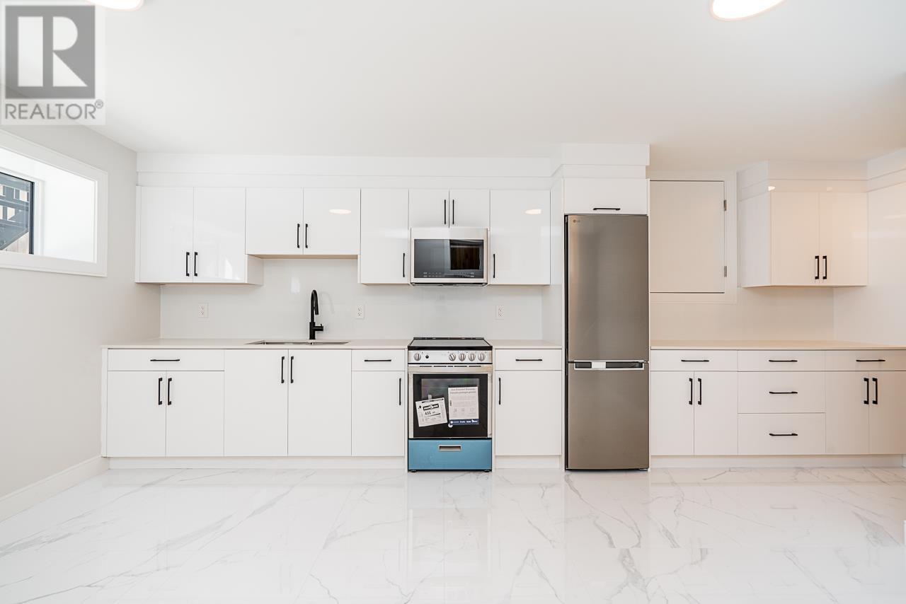 2356 West 16th Avenue, Vancouver, British Columbia  V6K 3B6 - Photo 9 - R2996367