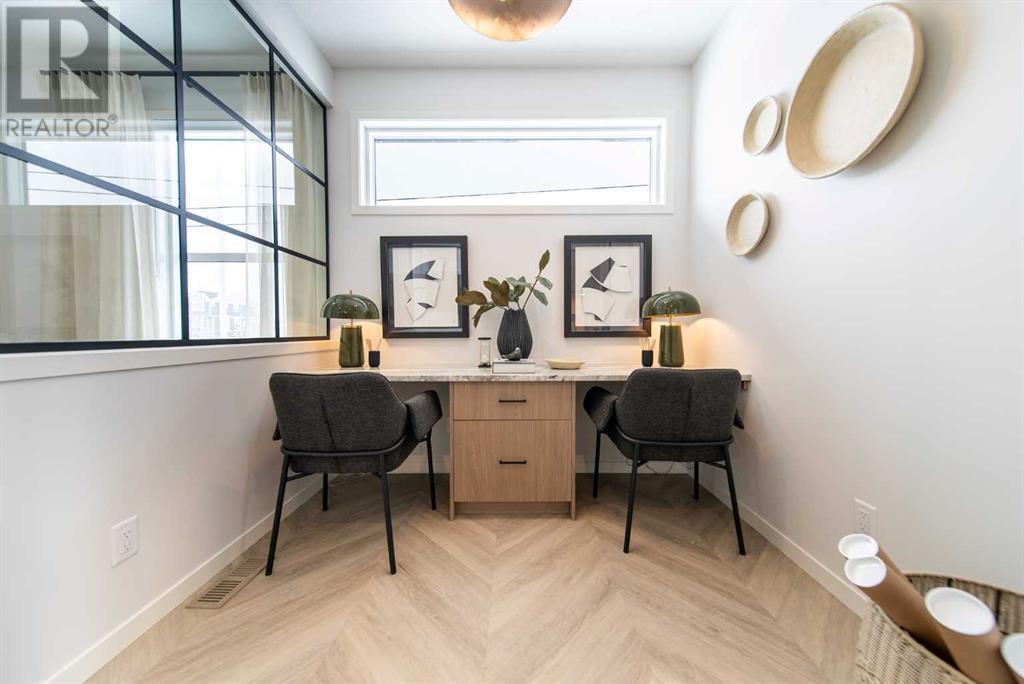 262 West Grove Lane Sw, Calgary, Alberta  T3H 6K7 - Photo 3 - A2214083