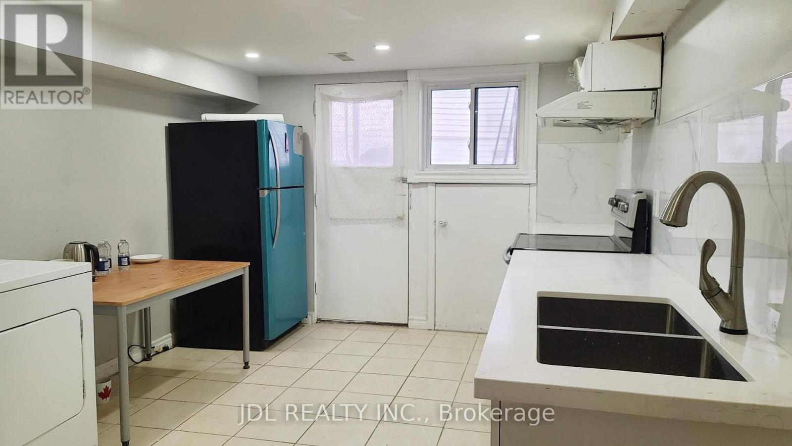 75 Mintwood Drive, Toronto, Ontario  M2M 3A6 - Photo 12 - C12021784
