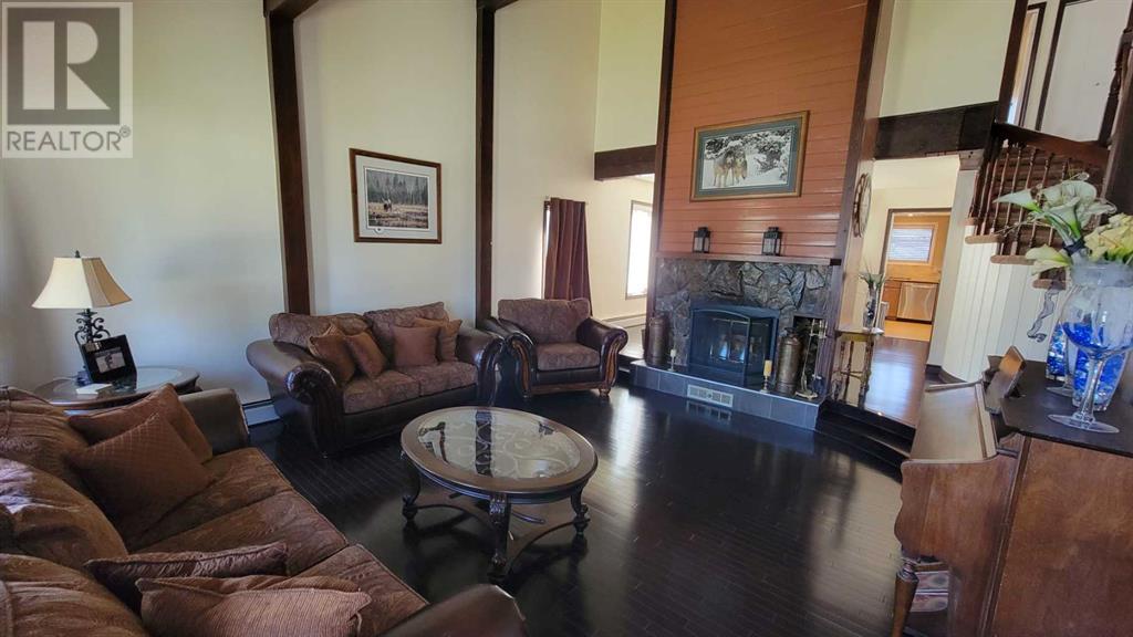 Property at 1410 53 Street image 5
