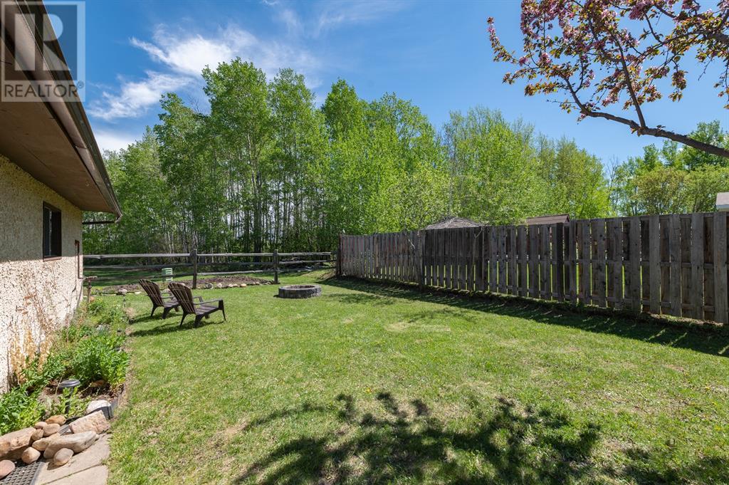 Property at 128 Ermine Crescent image 2