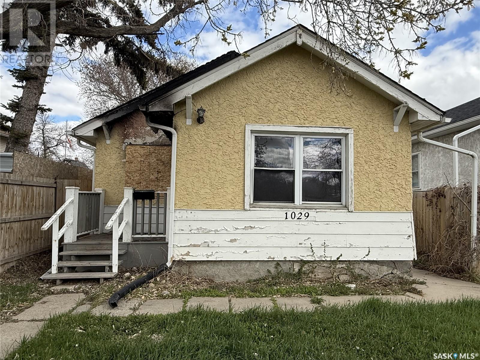 1029 Wascana Street, Regina, Saskatchewan  S4T 4H8 - Photo 1 - SK997202