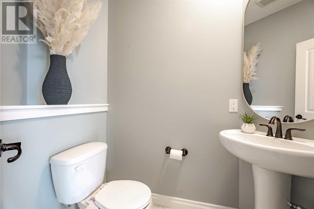 Property at 28 Bayside Link SW image 4