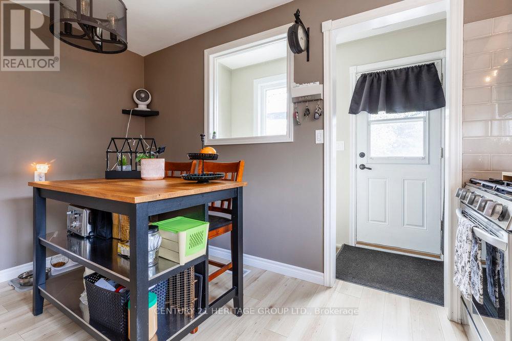 273 Montmorency Drive, Hamilton (Red Hill), Ontario  L8K 5H3 - Photo 13 - X12121767