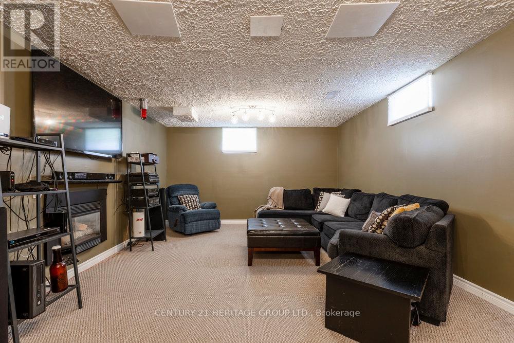273 Montmorency Drive, Hamilton (Red Hill), Ontario  L8K 5H3 - Photo 30 - X12121767