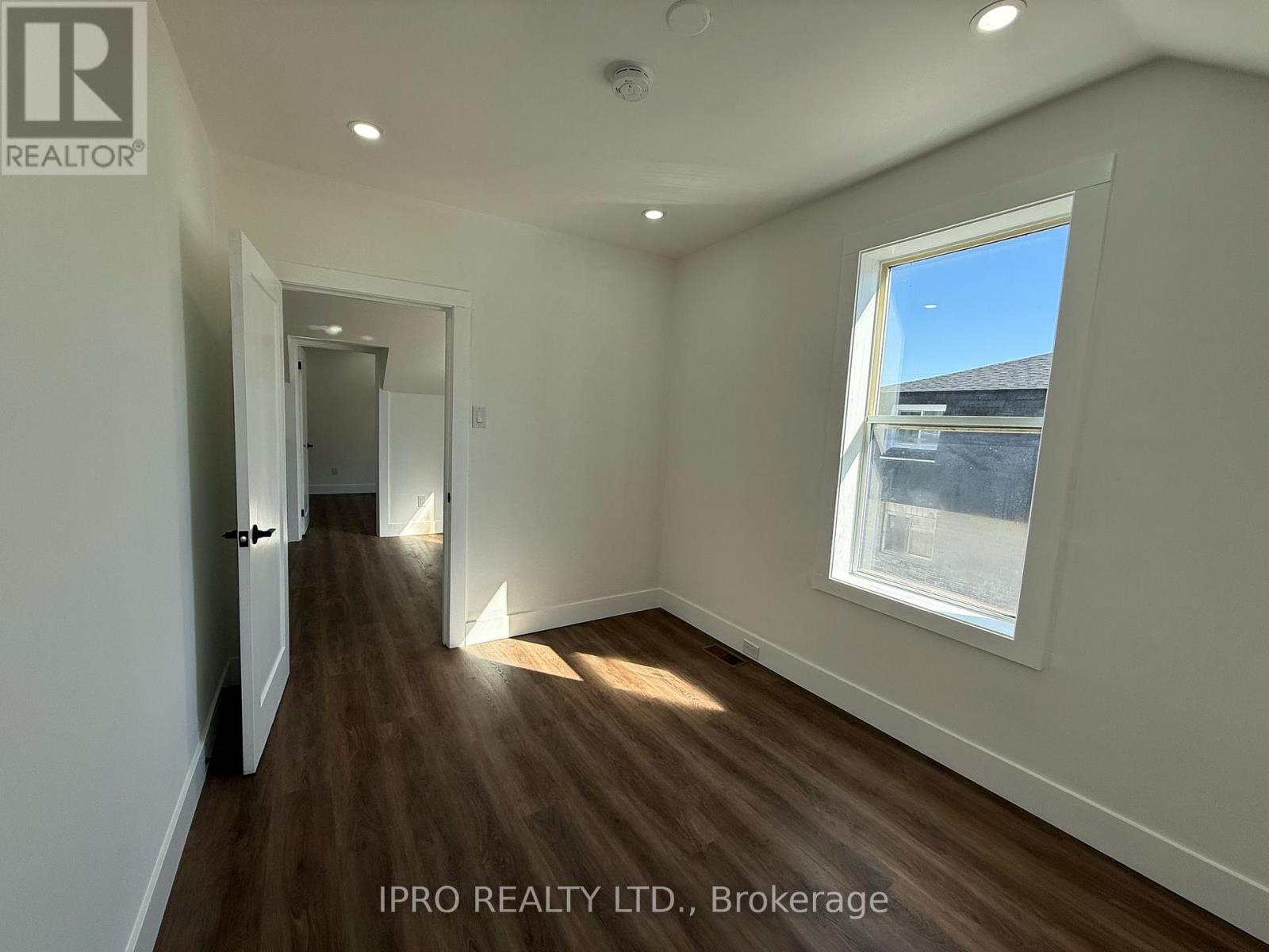 2042-44 Dundas Street, Edwardsburgh/cardinal, Ontario  K0E 1E0 - Photo 26 - X12094604