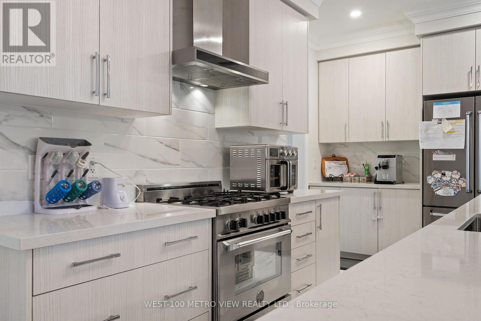499 Dundas Street E, Oakville (Jm Joshua Meadows), Ontario  L6H 3P5 - Photo 12 - W12121792