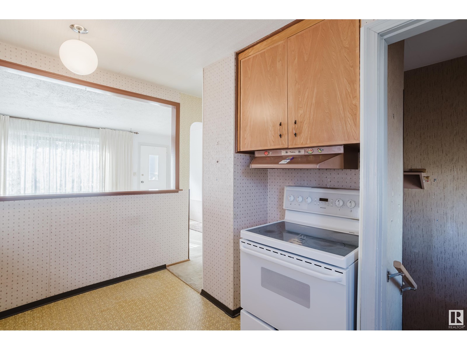 10807 154 St Nw, Edmonton, Alberta  T5P 2J6 - Photo 12 - E4434270