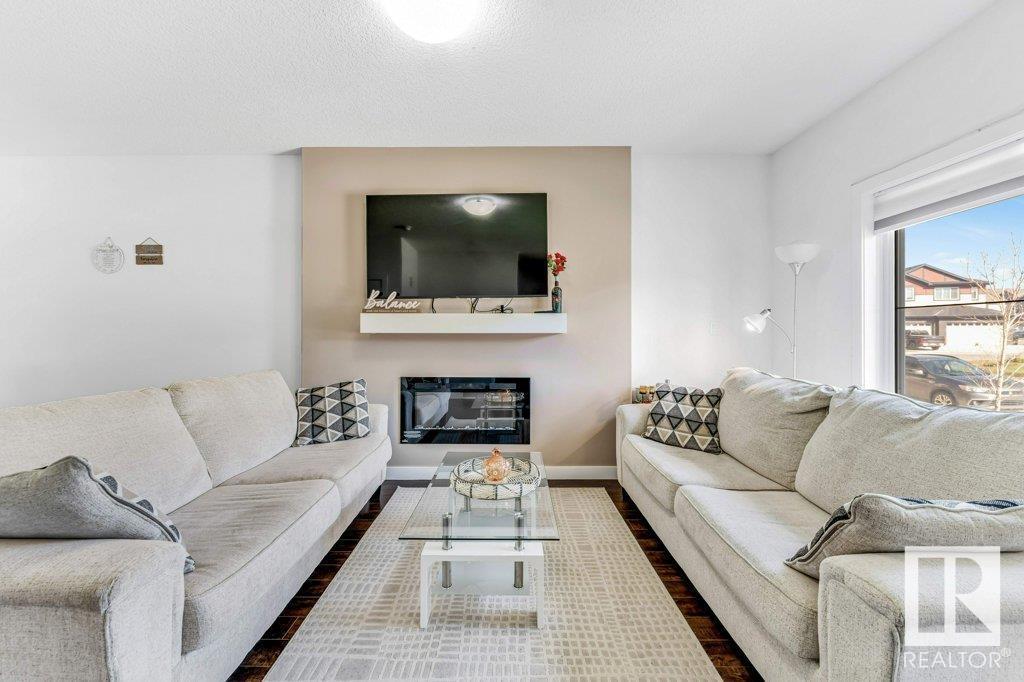 9201 Cooper Cr Sw, Edmonton, Alberta  T6W 3L1 - Photo 6 - E4434269