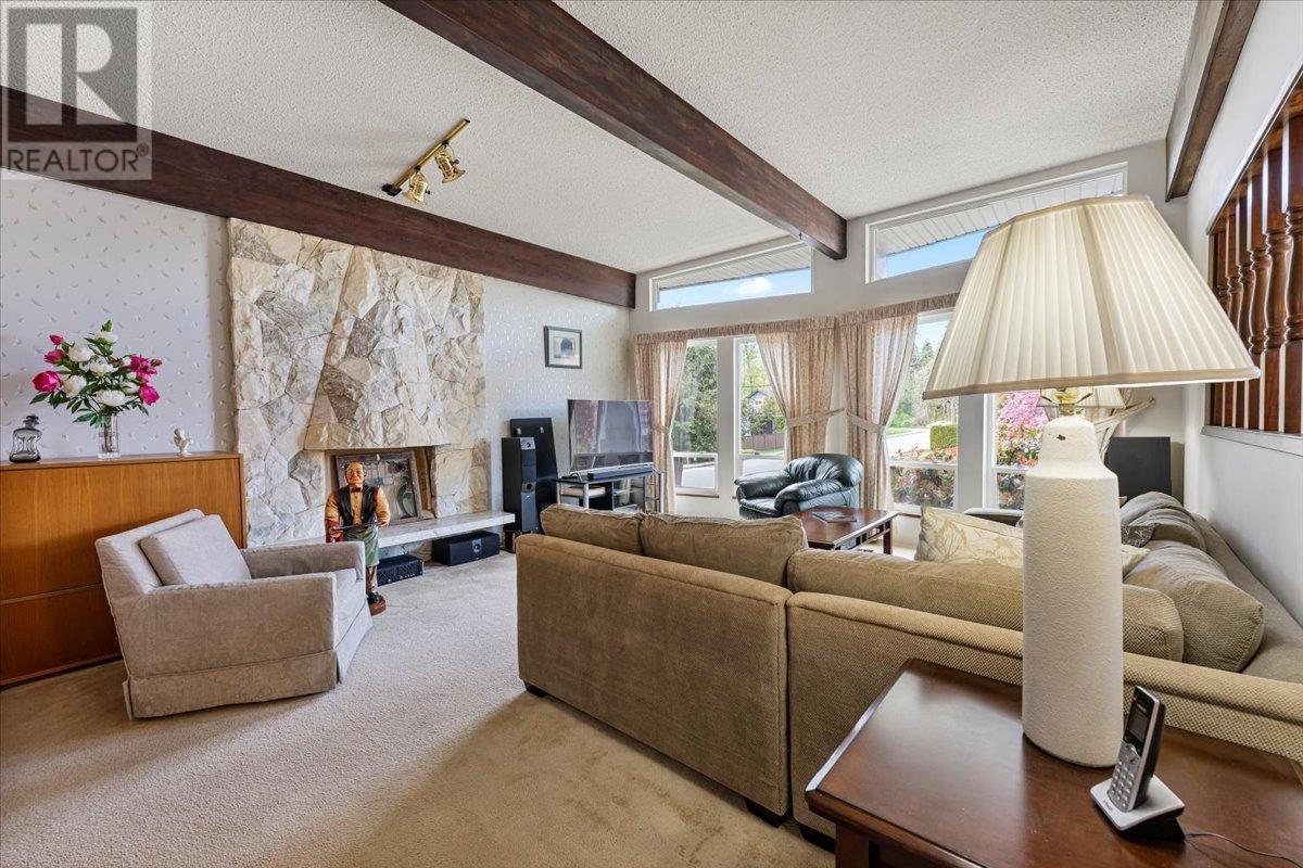 Listing Picture 12 of 27 : 3150 CHRISDALE AVENUE, Burnaby / 本拿比 - 魯藝地產 Yvonne Lu Group - MLS Medallion Club Member