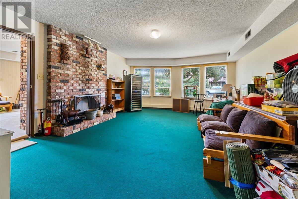 Listing Picture 27 of 27 : 3150 CHRISDALE AVENUE, Burnaby / 本拿比 - 魯藝地產 Yvonne Lu Group - MLS Medallion Club Member