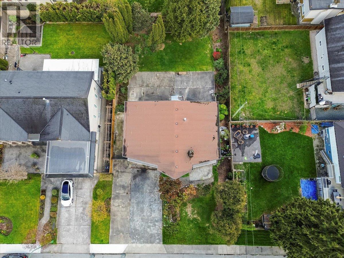 Listing Picture 4 of 27 : 3150 CHRISDALE AVENUE, Burnaby / 本拿比 - 魯藝地產 Yvonne Lu Group - MLS Medallion Club Member